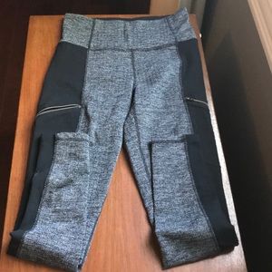 Athleta leggings with zipper pockets